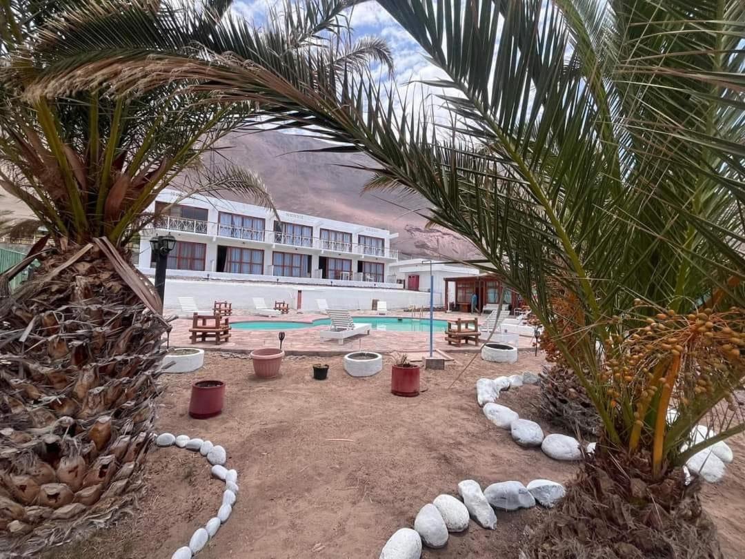 Hotel Josefina Alto Hospicio エクステリア 写真